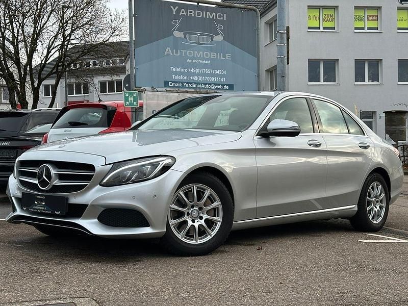 Silber Gebraucht 2015 Mercedes C250 Limousine | 23.990 € (Etwas zu teuer) - Bild 1/4