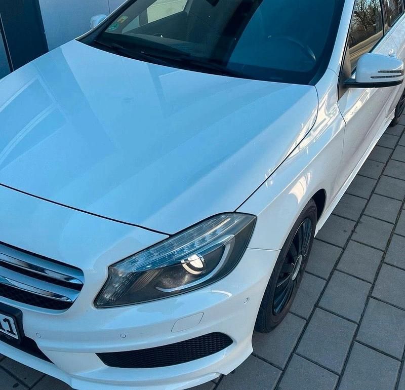 Weiß Gebraucht 2014 Mercedes A180 AMG Kleinwagen | 13.850 € (Etwas zu teuer) - Bild 1/4
