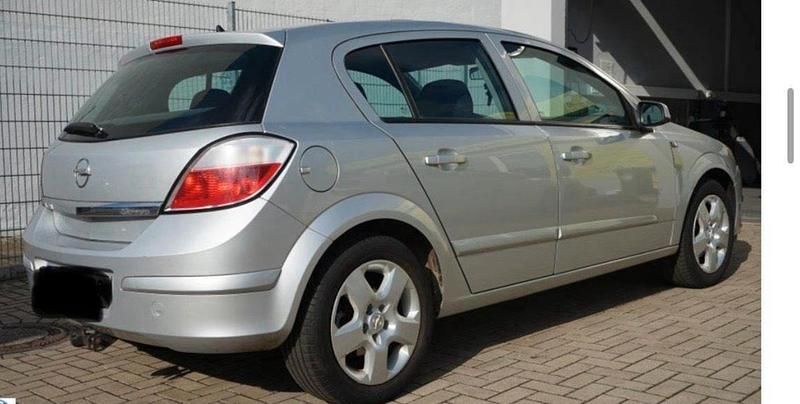 Gebraucht Opel Astra 105 PS (77 kW) 2006 Silber Kombi