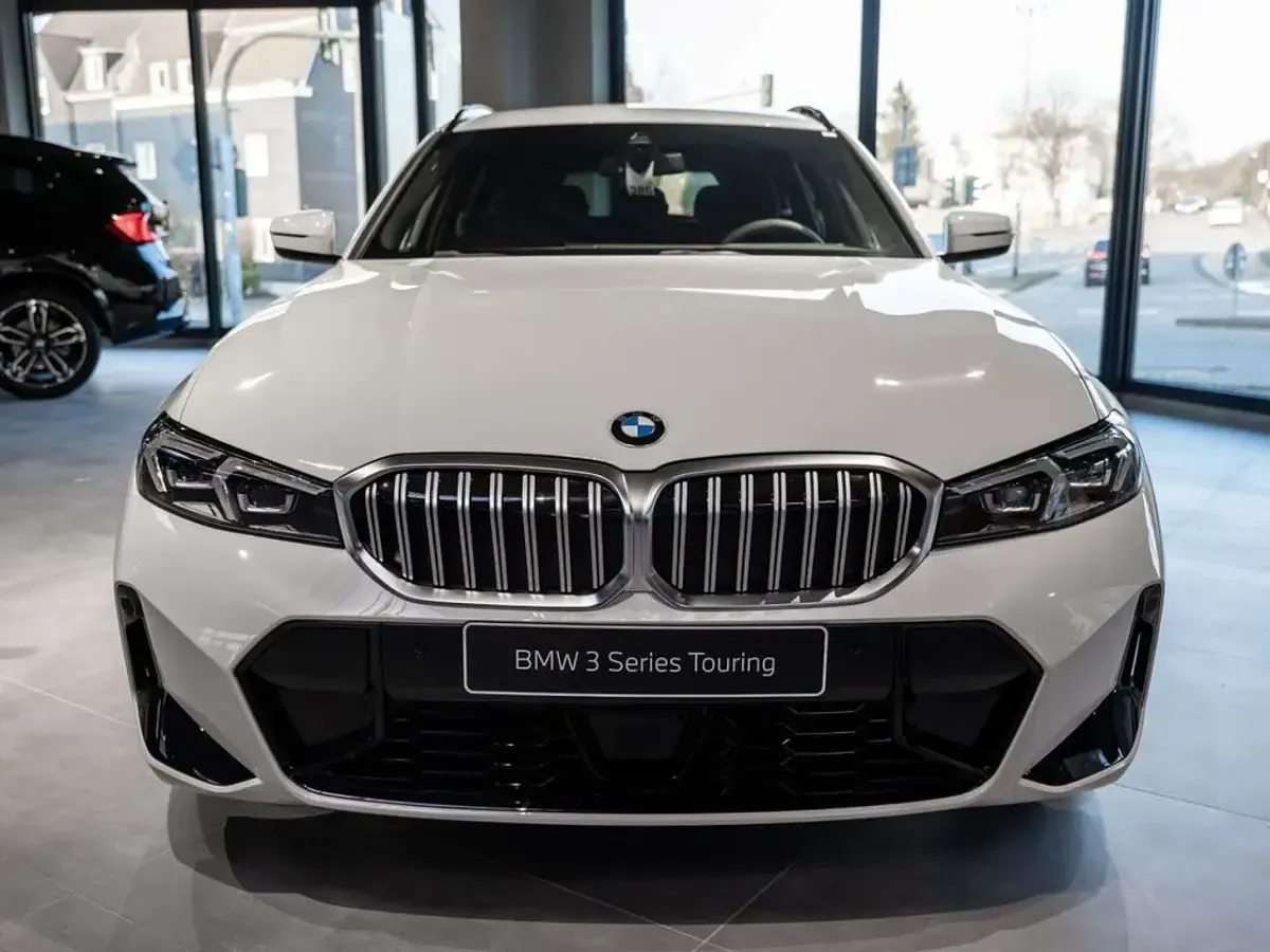 Neu BMW 320 M Sport 184 PS (135 kW) 2026 Weiß Kombi