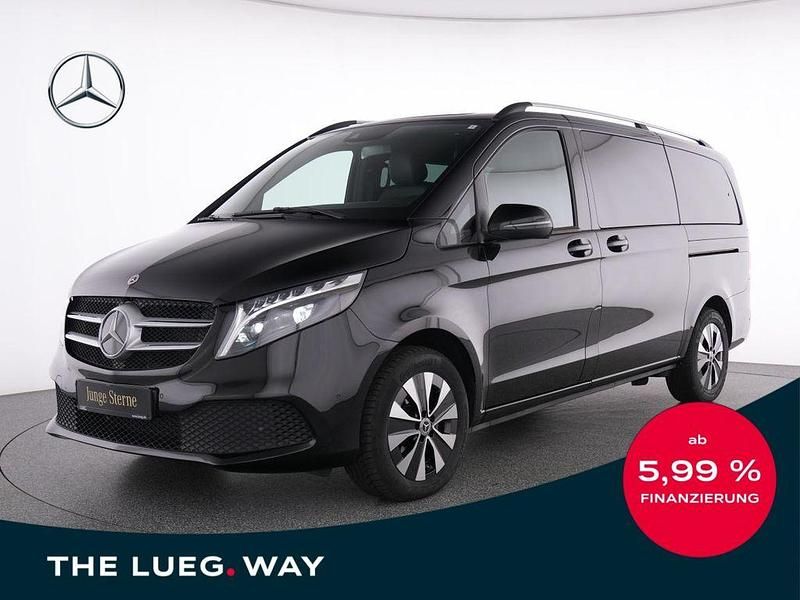 Schwarz Gebraucht 2023 Mercedes V250 Van / Kleinbus | 59.985 € (Fairer Preis) - Bild 1/4
