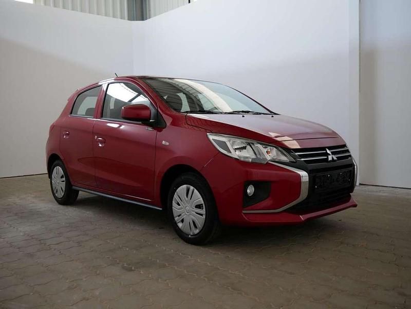 Neu Mitsubishi Space Star Basis 71 PS (52 kW) 2025 Amarenarot (m) Limousine