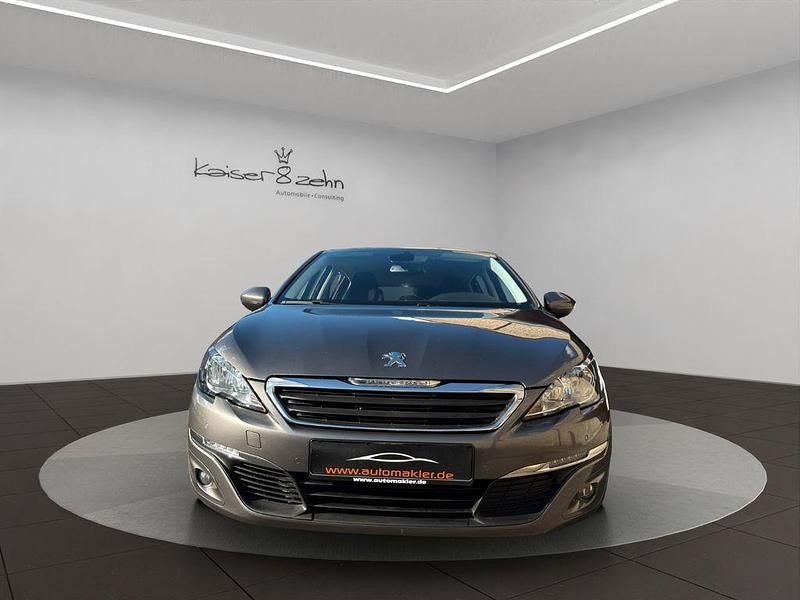 Gebraucht Peugeot 308 Active 131 PS (96 kW) 2016 Grau Limousine