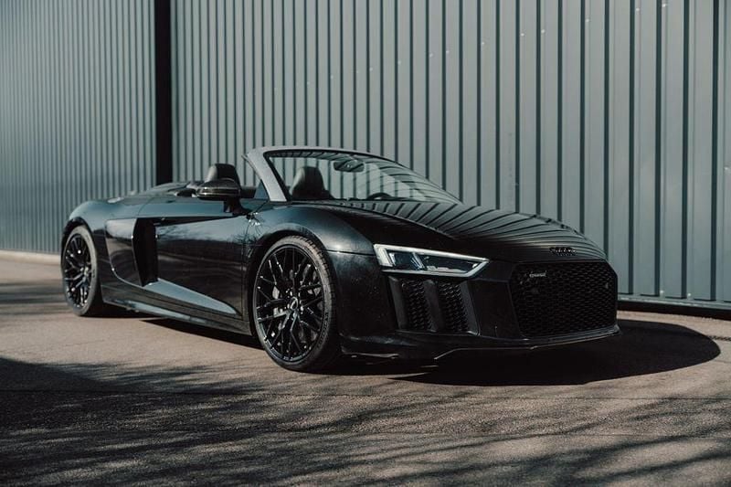 Gebraucht Audi R8 Spyder Performance 540 PS (397 kW) 2017 Mythosschwarz metallic Cabrio