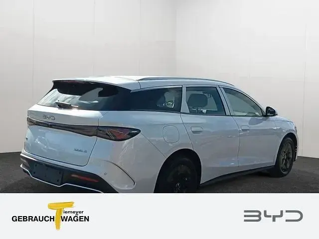 Käytetty BYD Seal Boost 184 HP (135 kW) 2025 Valkoinen Farmari