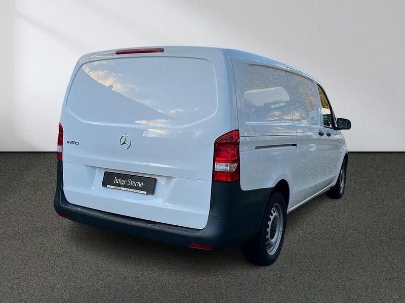 Gebraucht Mercedes e-Vito 85 kW (116 PS) 2021 Weiß Van / Kleinbus