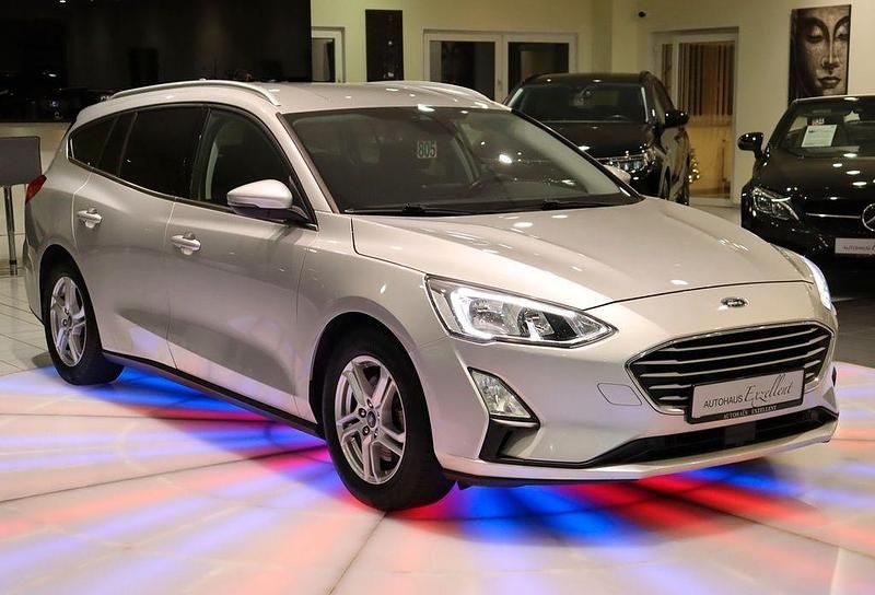 Gebraucht Ford Focus Cool & Connect 125 PS (91 kW) 2019 Other Kombi