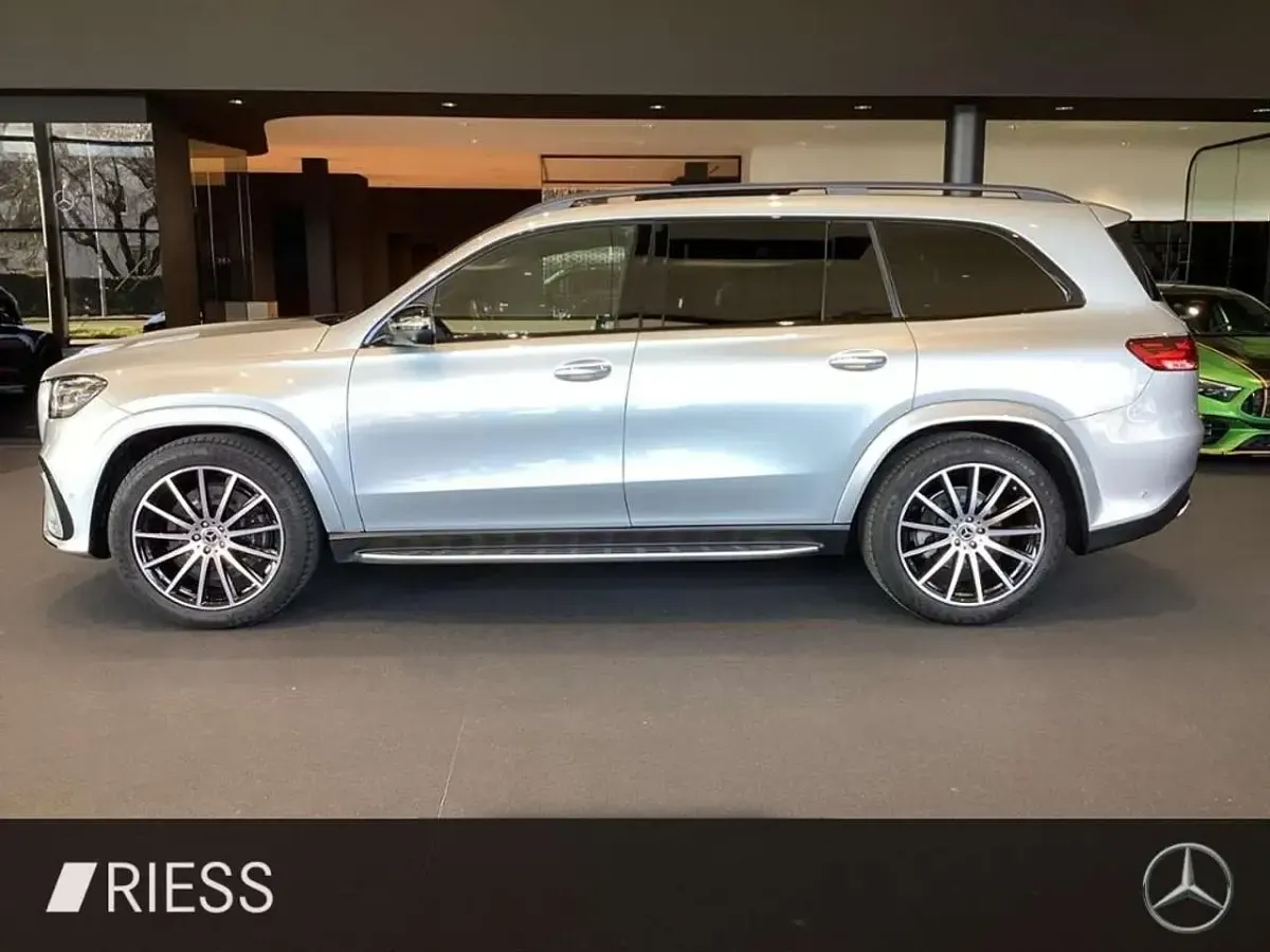 Gebraucht Mercedes GLS450 AMG 367 PS (269 kW) 2024 Metalliclack hightechsilber SUV