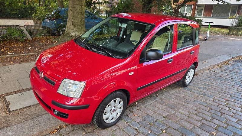 Rot Gebraucht 2010 Fiat Panda Kleinwagen | 2.500 € (Fairer Preis) - Bild 1/4