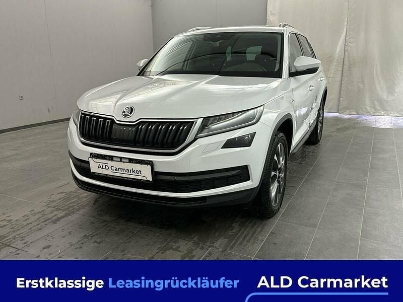 Lackierung: perleffekt moon Gebraucht 2020 Skoda Kodiaq Drive SUV | 17.900 € (Superpreis) - Bild 1/4