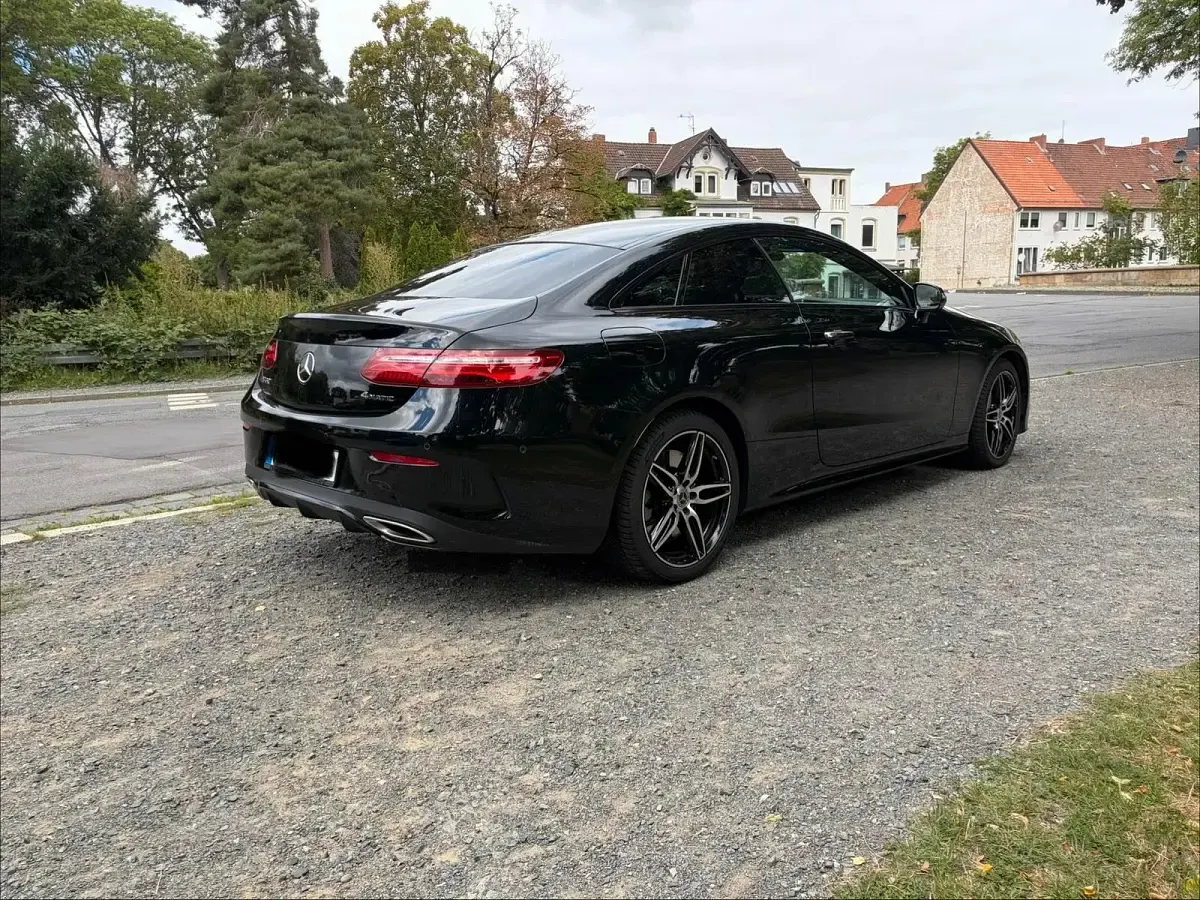 Gebraucht Mercedes E450 367 PS (269 kW) 2019 Schwarz Coupé