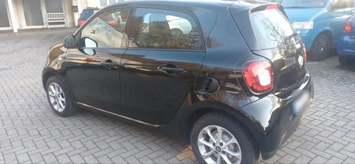 Usata Smart ForFour 70 CV (51 kW) 2016 Nero Utilitaria