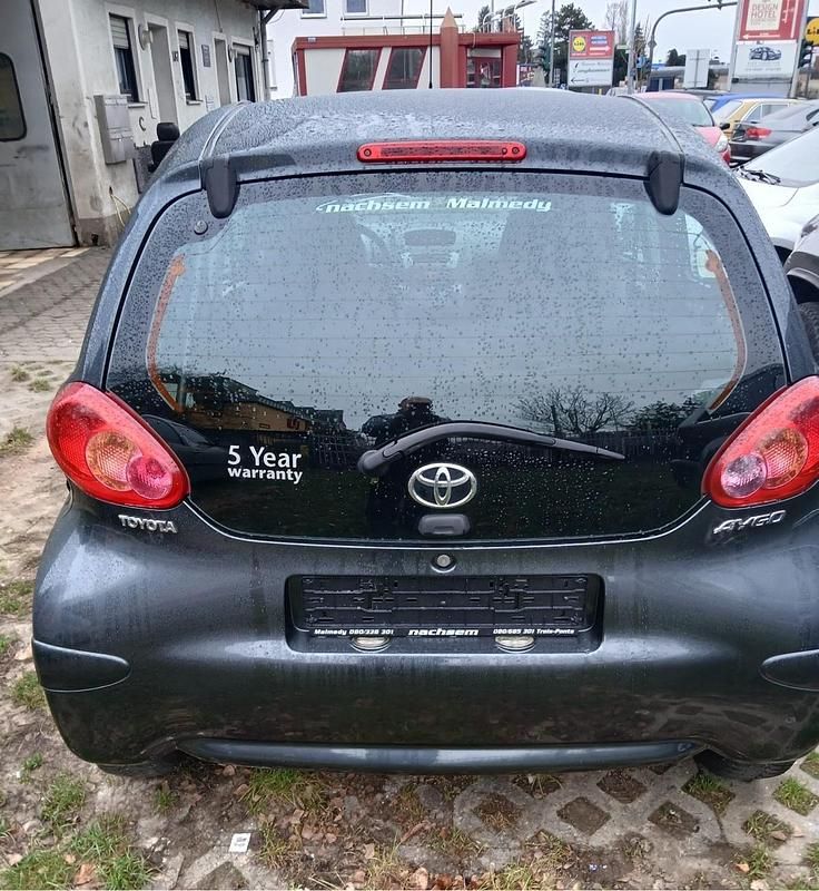 Gebraucht Toyota Aygo 68 PS (50 kW) 2008 Grau Kleinwagen