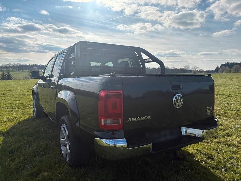 Second-hand VW Amarok 163 CP (119 kW) 2012 Negru Pickup