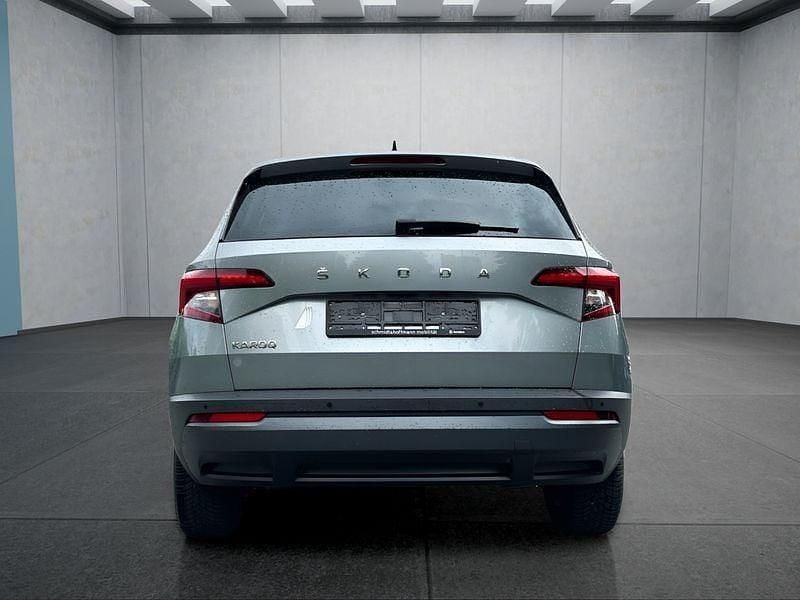 Grau Gebraucht 2021 Skoda Karoq SUV | 25.699 € (Fairer Preis) - Bild 1/1