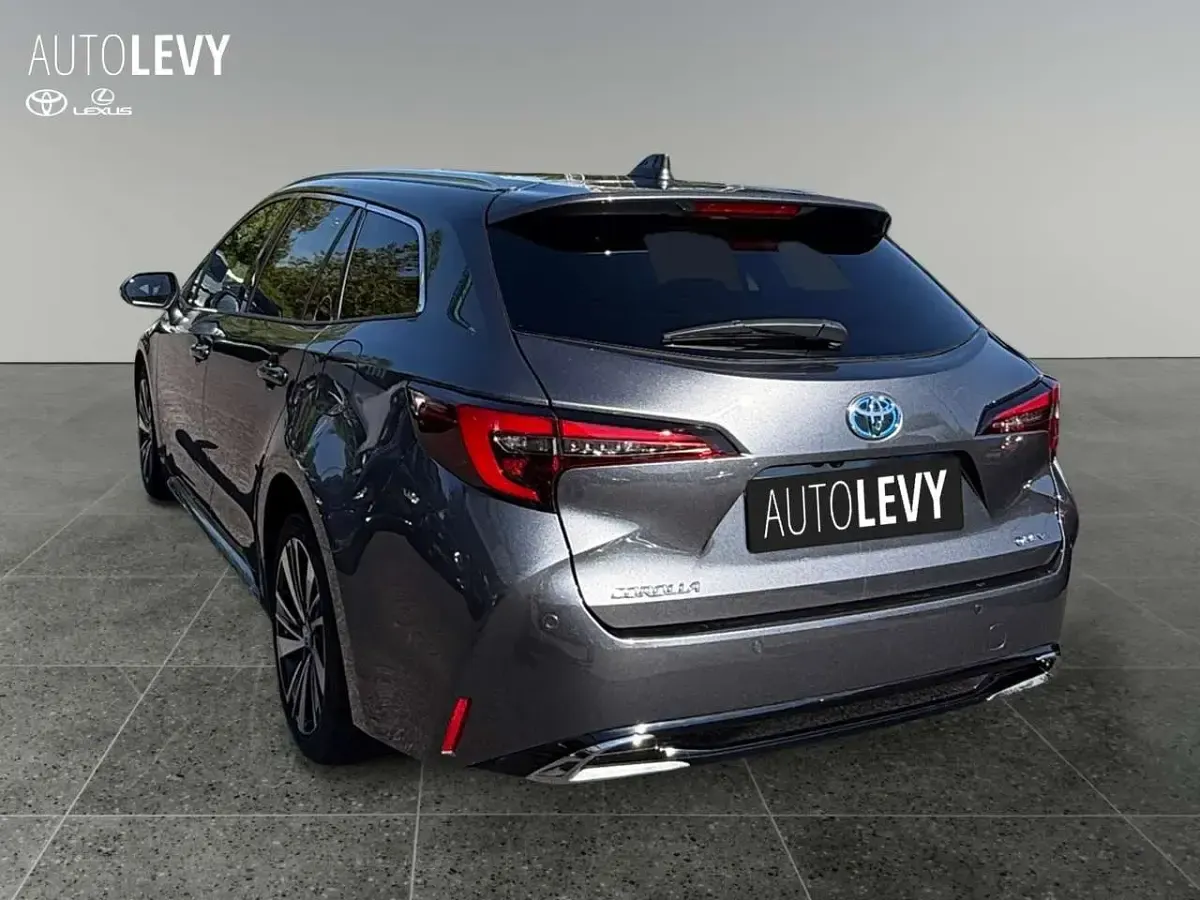 Gebraucht Toyota Corolla Basis 140 PS (102 kW) 2025 Grau Kombi