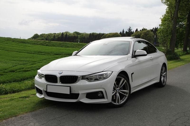 Weiß Gebraucht 2013 BMW 420 M Sport Coupé | 20.390 € (Etwas zu teuer) - Bild 1/4