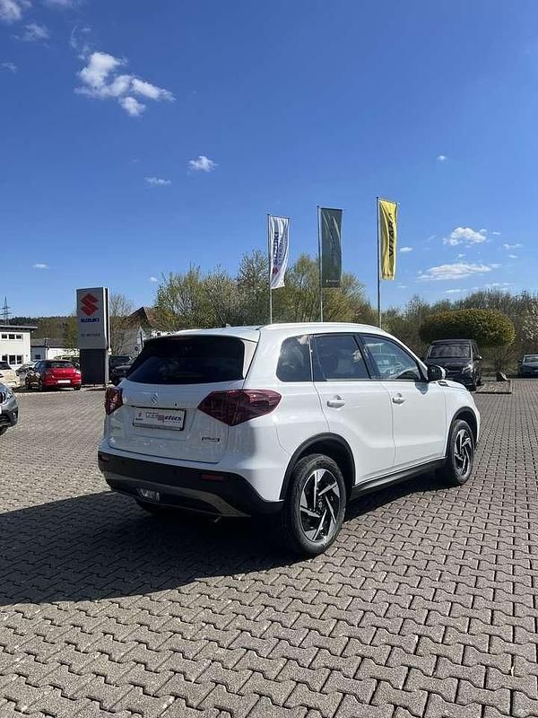 Neu Suzuki Vitara Comfort+ 110 PS (80 kW) 2026 Weiß SUV