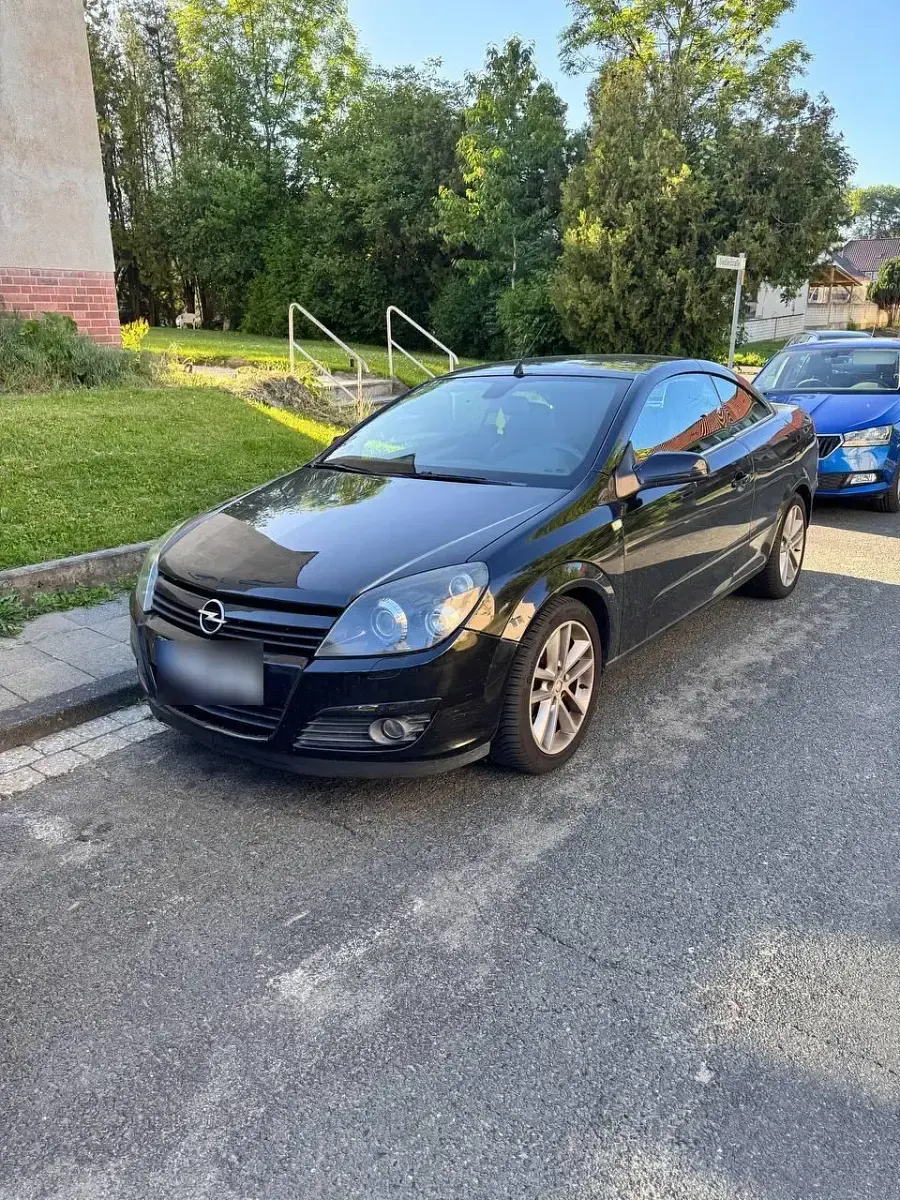 Gebraucht Opel Astra 105 PS (77 kW) 2006 Schwarz Cabrio
