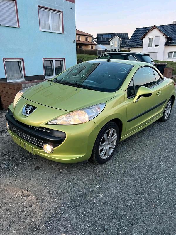 Gebraucht Peugeot 207 CC 120 PS (88 kW) 2007 Grün Cabrio