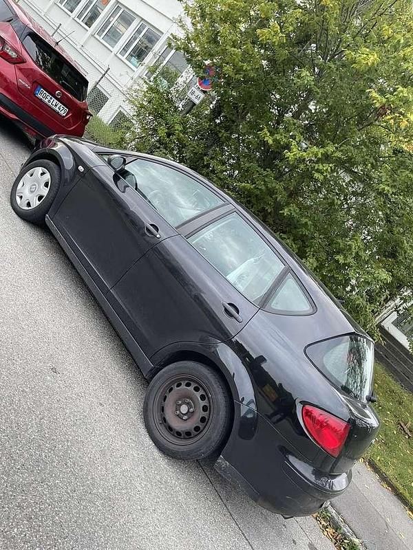 Schwarz Gebraucht 2009 Seat Toledo Limousine | 3.300 € - Bild 1/4