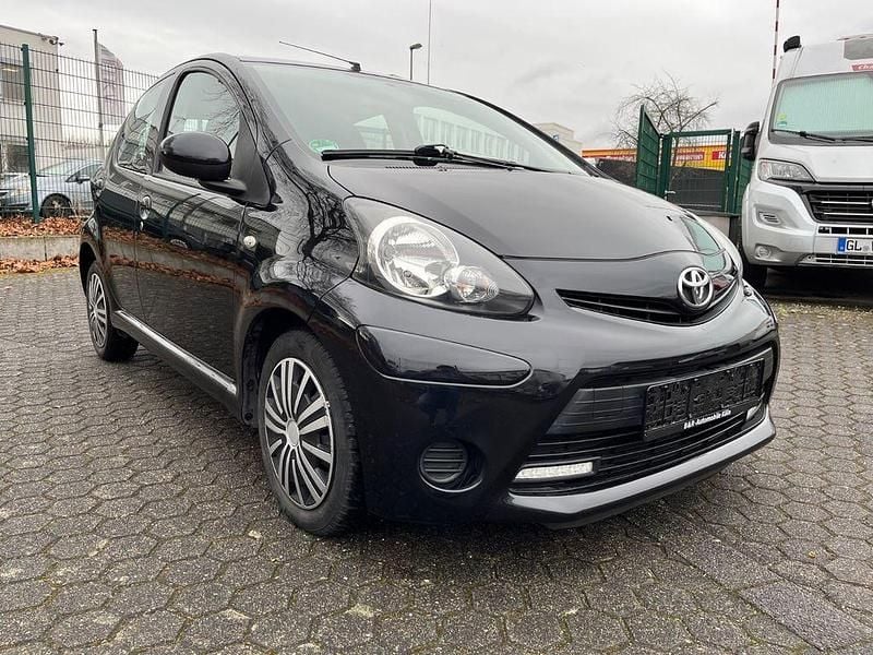 Gebraucht Toyota Aygo Cool 68 PS (50 kW) 2012 Schwarz Kleinwagen