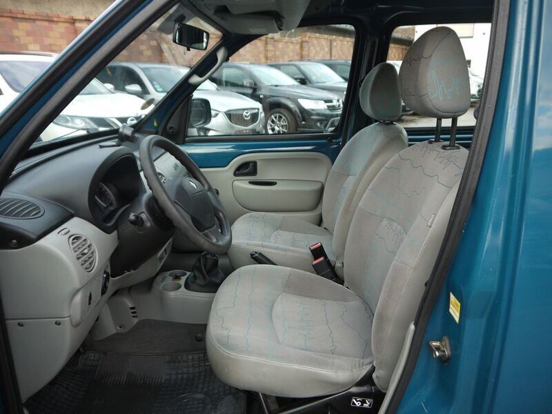 Gebraucht Renault Kangoo 75 PS (55 kW) 2006 Grün Van / Kleinbus
