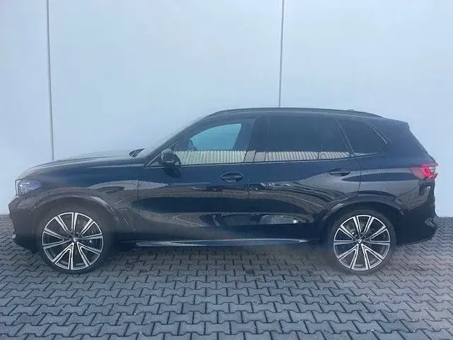 Gebraucht BMW X5 M50 Performance 530 PS (389 kW) 2023 SUV