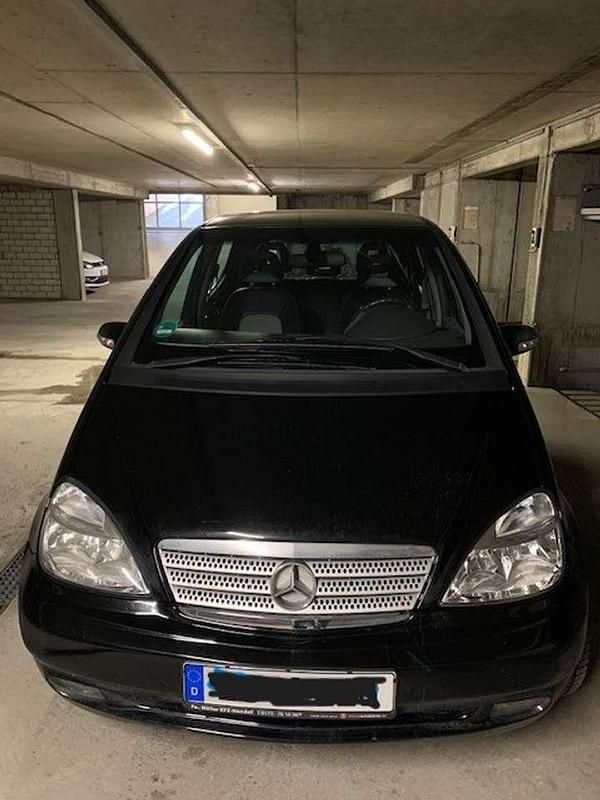 Schwarz Gebraucht 2003 Mercedes A210 Limousine | 4.950 € (Fairer Preis) - Bild 1/4