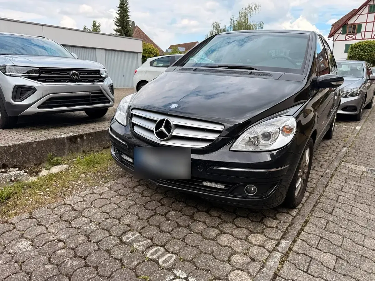 Gebraucht Mercedes B200 136 PS (100 kW) 2007 Schwarz Van / Kleinbus