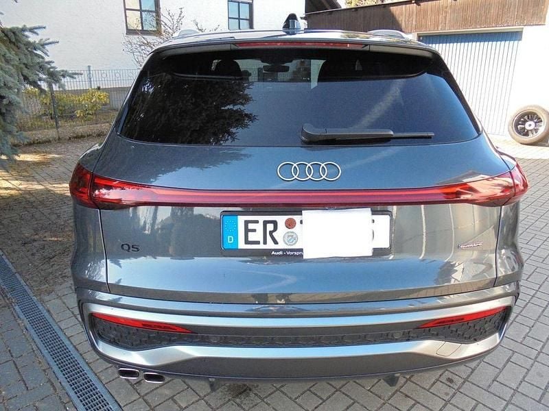 Gebraucht Audi Q5 S-Line 204 PS (150 kW) 2025 Grau SUV