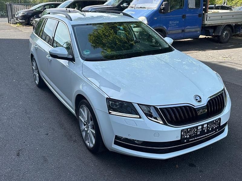 Weiß Gebraucht 2017 Skoda Octavia Style Kombi | 10.900 € (Guter Preis) - Bild 1/4