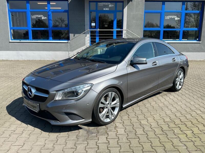 Grau Gebraucht 2015 Mercedes CLA180 Limousine | 14.950 € (Fairer Preis) - Bild 1/4
