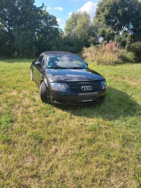 Schwarz Gebraucht 2001 Audi TT Roadster Cabrio | 4.800 € (Fairer Preis) - Bild 1/4