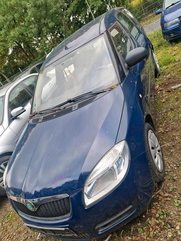 Blau Gebraucht 2009 Skoda Roomster Kombi | 950 € (Superpreis) - Bild 1/4