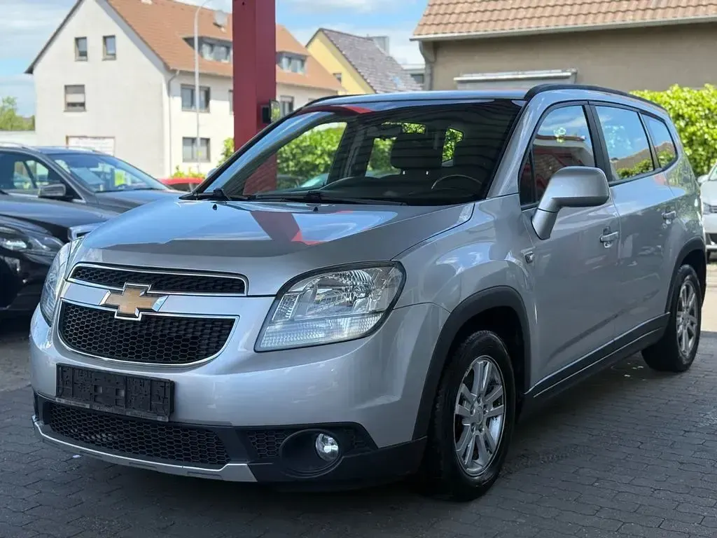 Gebraucht Chevrolet Orlando LT 163 PS (119 kW) 2011 Grau Van / Kleinbus