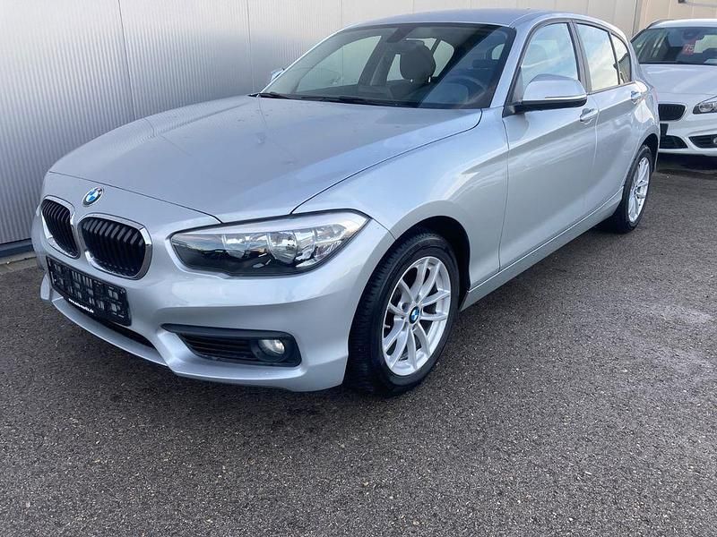Gebraucht BMW 118 Advantage 136 PS (100 kW) 2015 Silber Kleinwagen