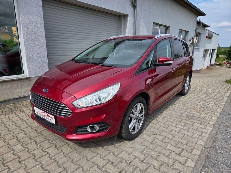 Rot Gebraucht 2017 Ford S-MAX Business Edition Van / Kleinbus | 14.800 € (Fairer Preis) - Bild 1/4
