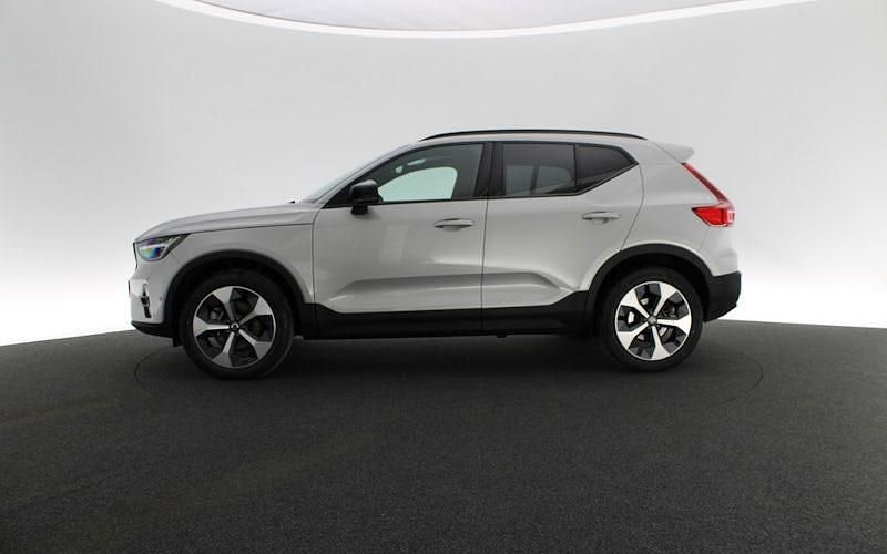 Gebraucht Volvo XC40 Plus 163 PS (119 kW) 2025 Silber SUV