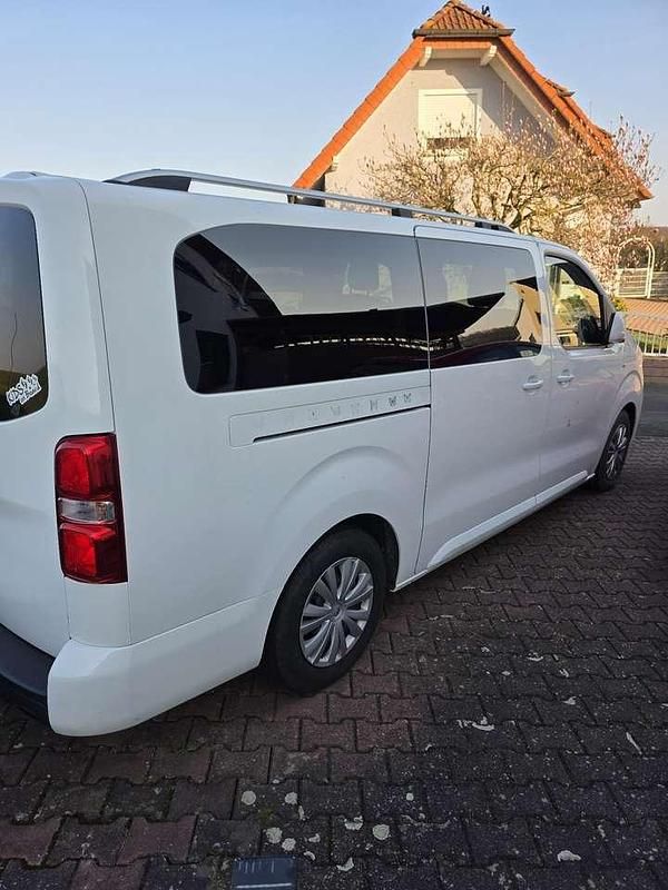 Second-hand Citroën Jumpy 177 CP (130 kW) 2020 Alb Monovolum