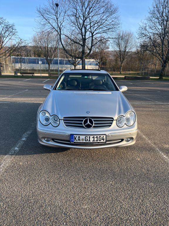 Silber Gebraucht 2003 Mercedes CLK320 Elegance Coupé | 8.000 € (Teuer) - Bild 1/4