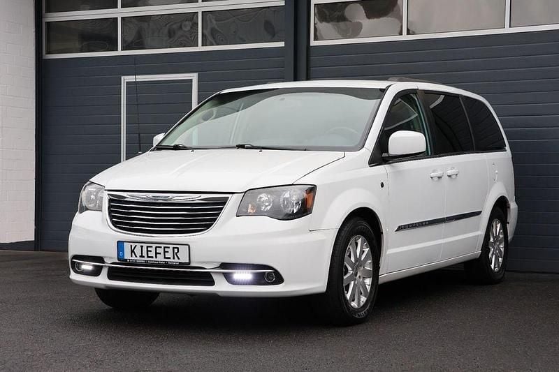 Gebraucht Chrysler Grand Voyager 287 PS (211 kW) 2015 Weiß Van / Kleinbus