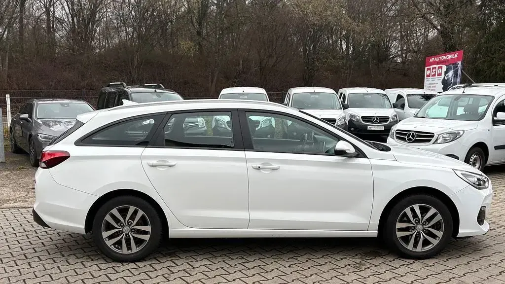 Gebraucht Hyundai i30 Trend 136 PS (100 kW) 2019 Weiß Kombi