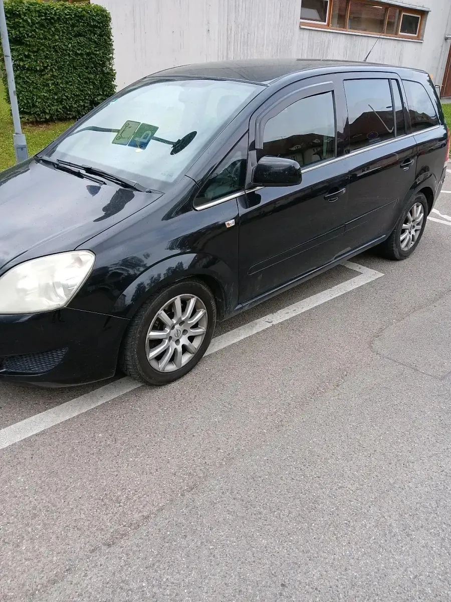 Gebraucht Opel Zafira 150 PS (110 kW) 2009 Schwarz Van / Kleinbus