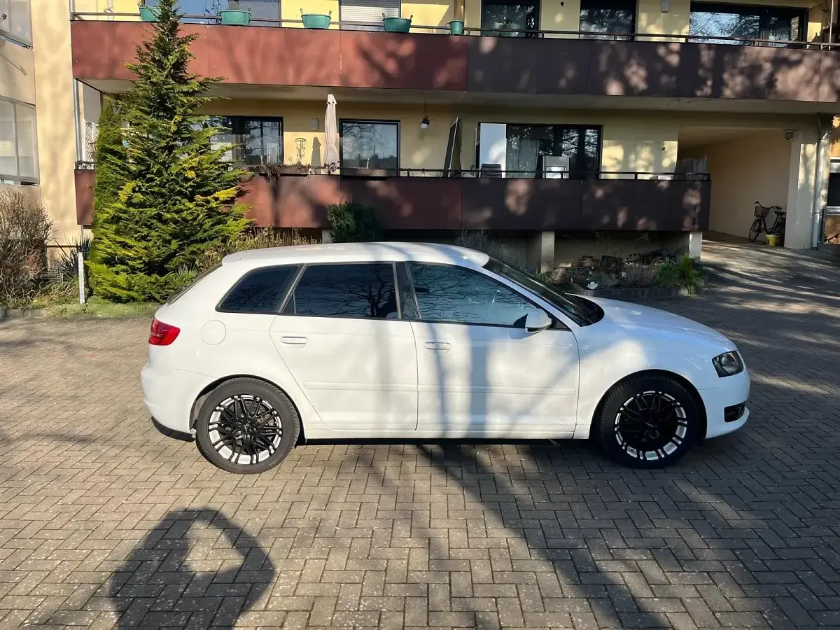 Second-hand Audi A3 140 CP (102 kW) 2011 Alb Hatchback