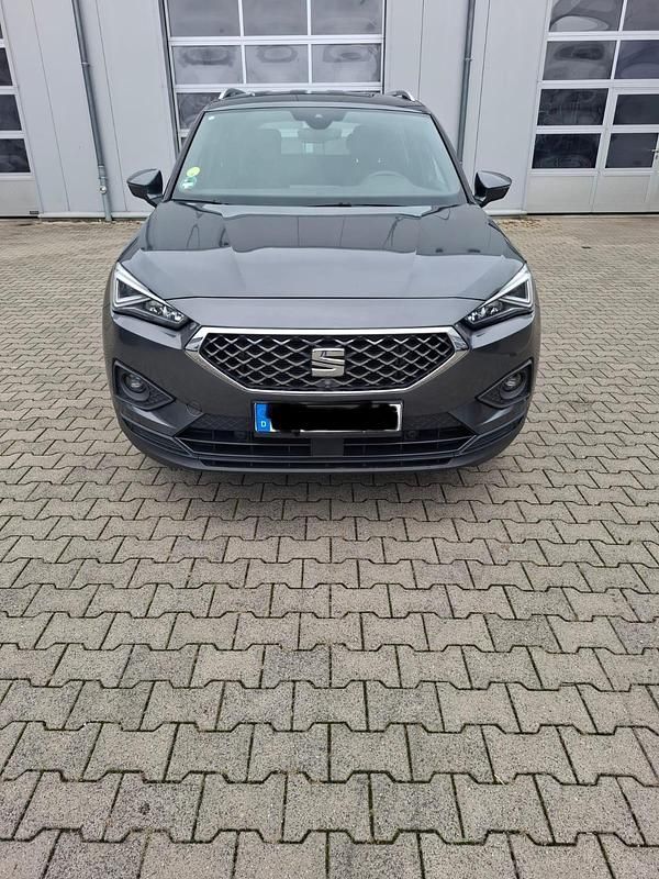 Grau Gebraucht 2019 Seat Tarraco 4Drive SUV | 19.990 € (Superpreis) - Bild 1/4