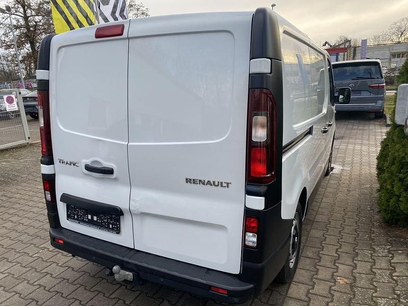Gebraucht Renault Trafic 120 PS (88 kW) 2019 Arktisweiß Van / Kleinbus