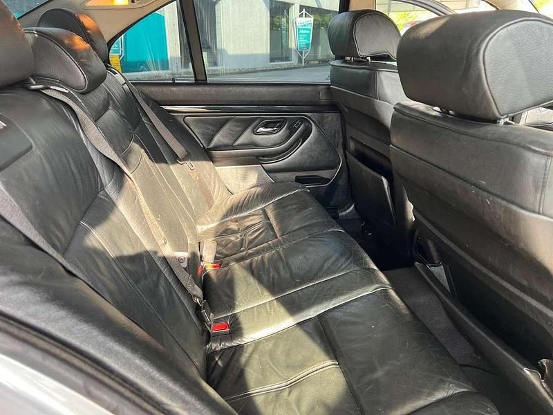 Gebraucht BMW 523 170 PS (125 kW) 2000 Limousine
