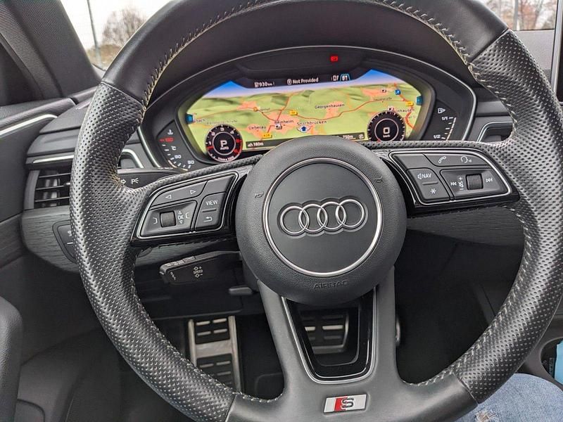 Używany Audi A4 S-Line 218 KM (160 kW) 2017 Beżowy Kombi