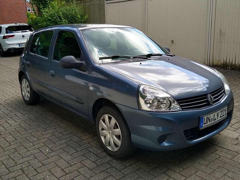 Gebraucht Renault Clio II Authentique 58 PS (42 kW) 2010 Blau Limousine